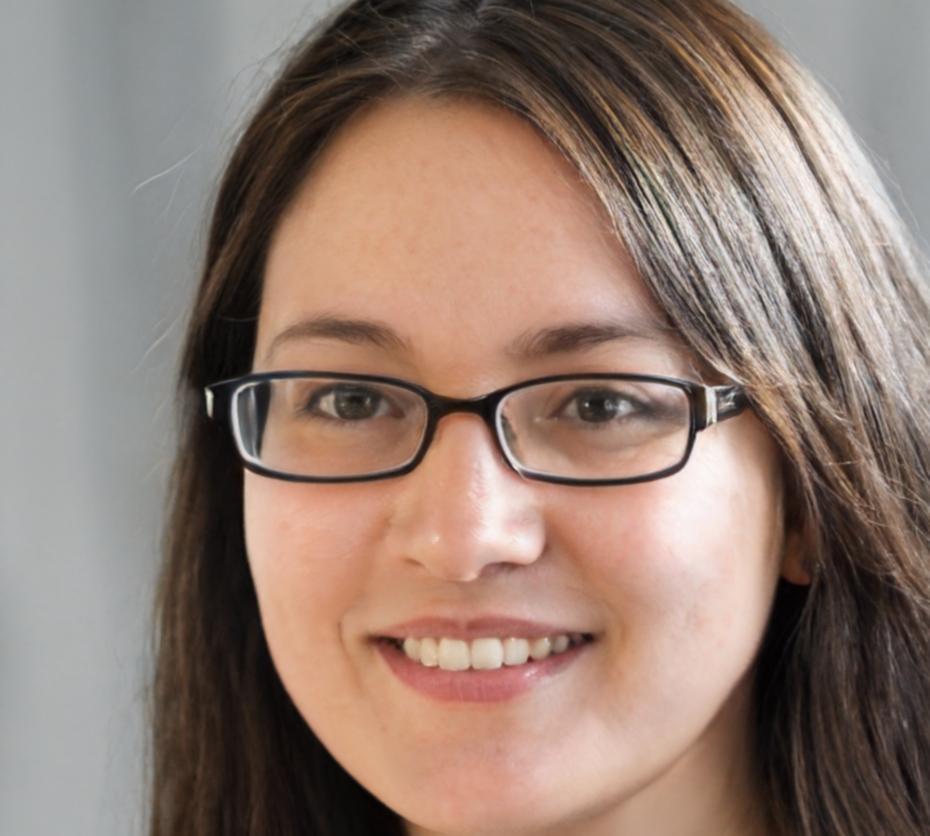 Roxana Diaconu - consultant strategie financiară